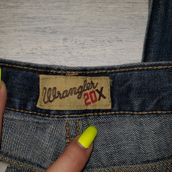 🌻Wrangler 20X Youth Jeans - Picture 3 of 5